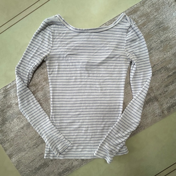 Women’s Long Sleeve Shirt - Picture 3 of 16